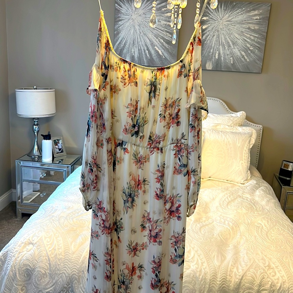 Maternity off the should maternity dress. Size medium